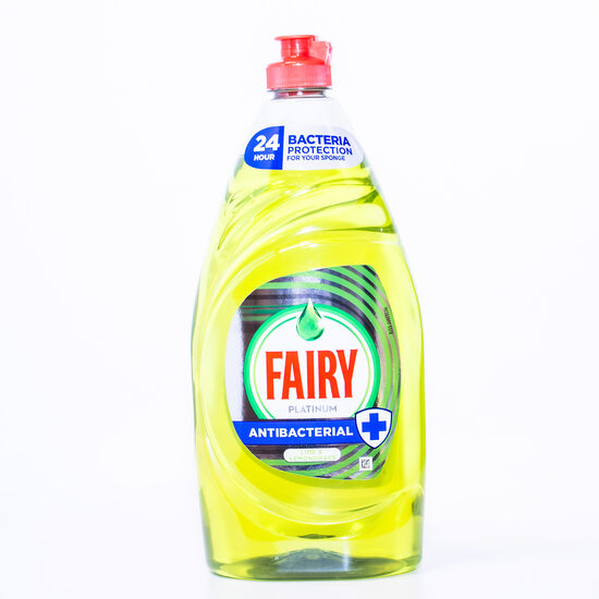 Fairy antibakteriāls šķidrais trauku mazgāšanas līdzeklis Platinum Quick Wash Lime 820ml